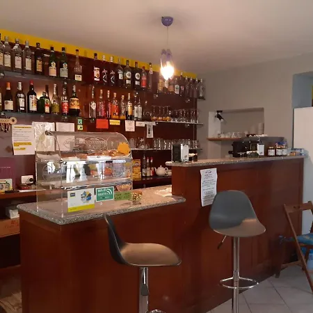 Punto Tappa Pit Stop - Affittacamere E Trattoria Albergue *